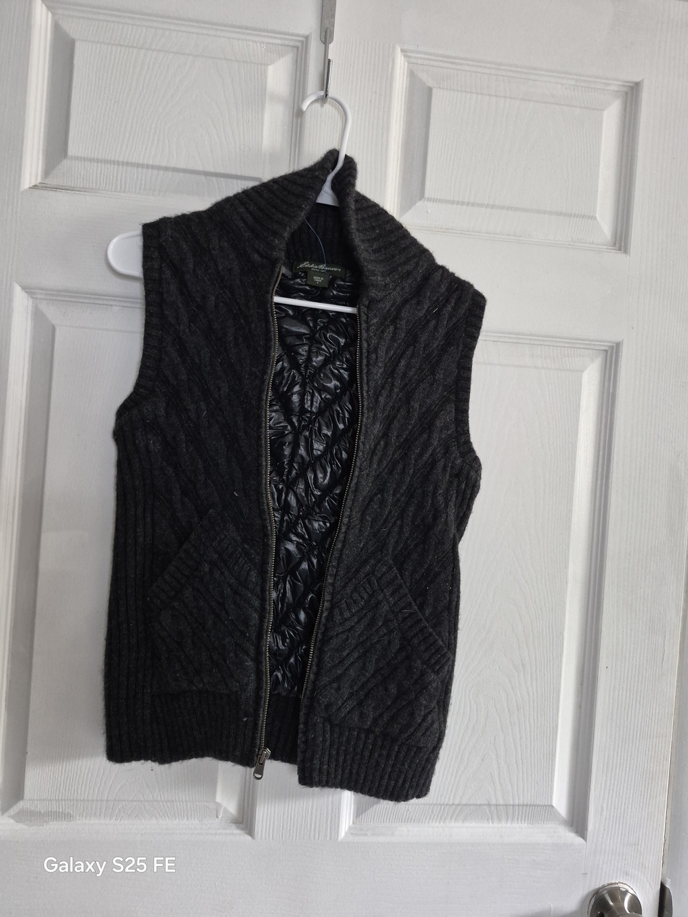 (S)Dark Gray Quilted-Lined Knit Vest - Women